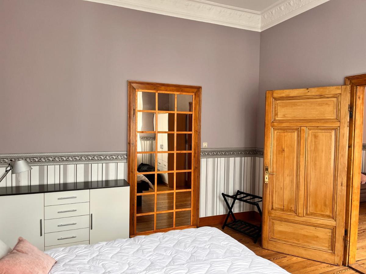 Apartment Am Schloss-park Biebrich Am Rhein Wiesbaden